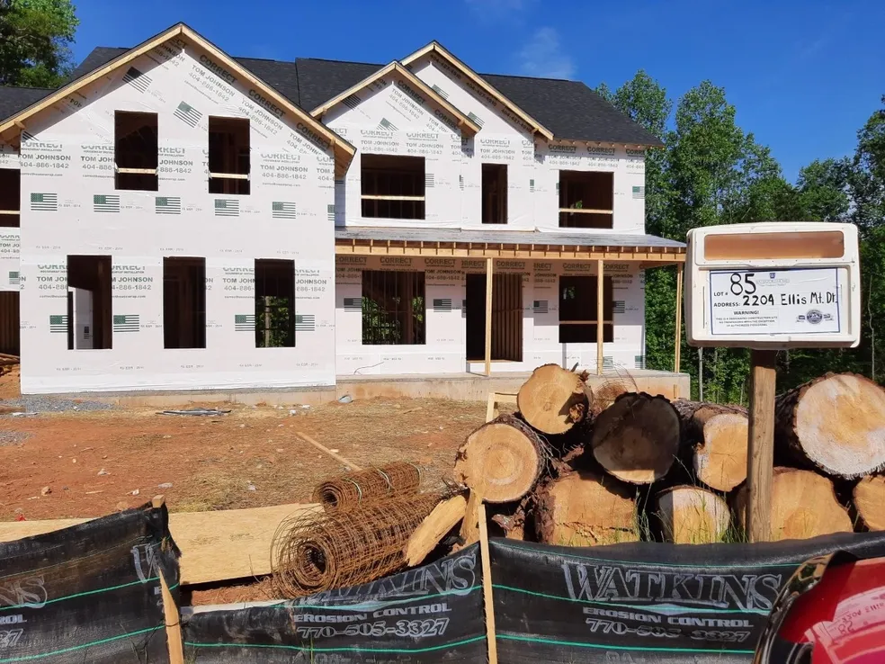 Housewrap and flashing detail on new construction